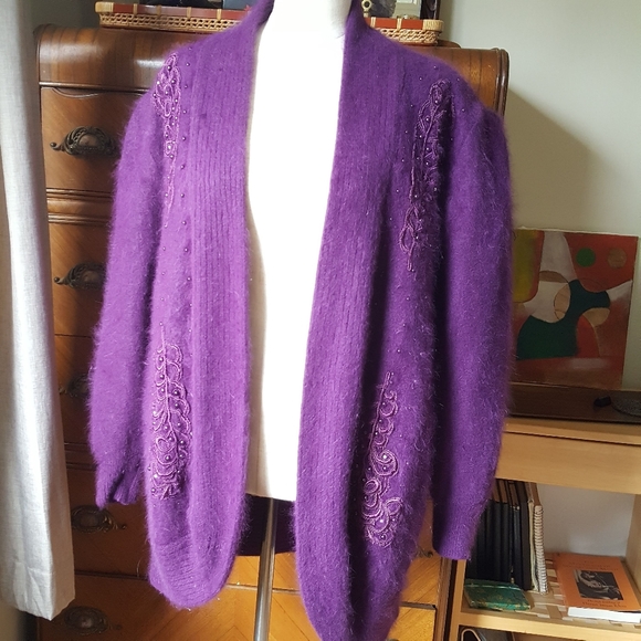 Lee Sands | 1980s Vintage | Beaded Cardigan - Picture 4 of 15